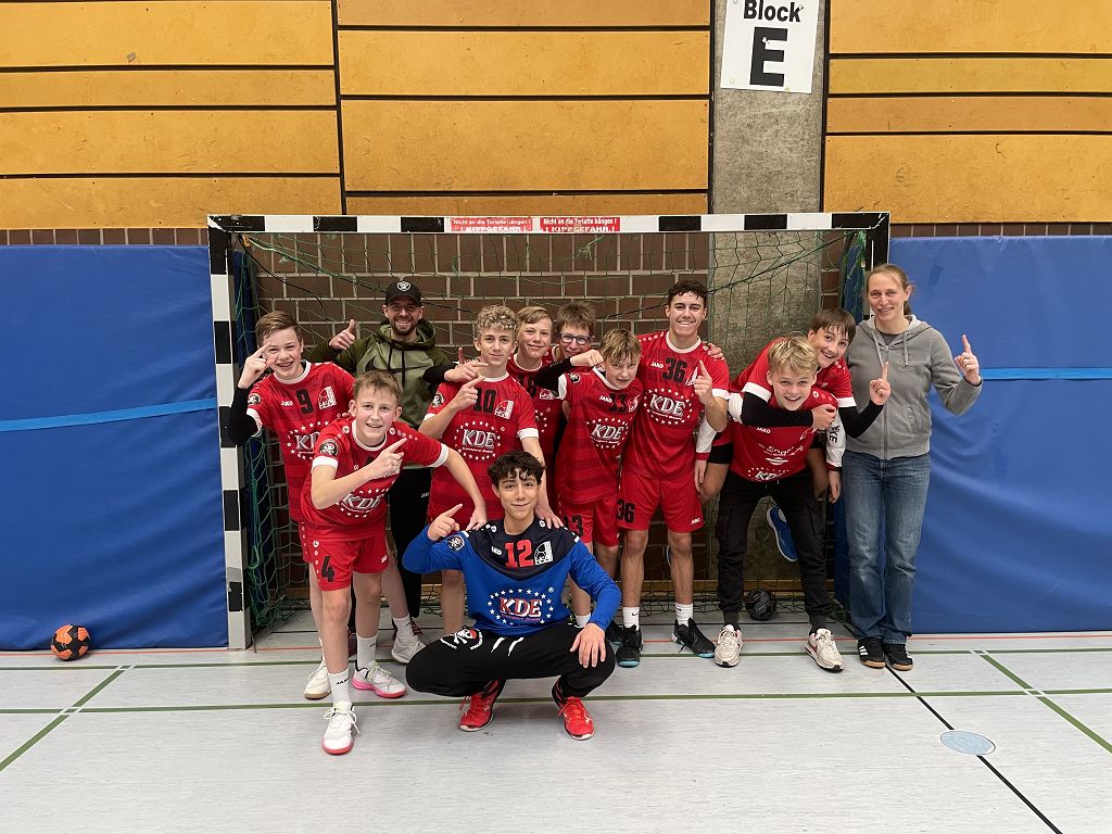 Schüler*innen beim Handball_Sport-Event