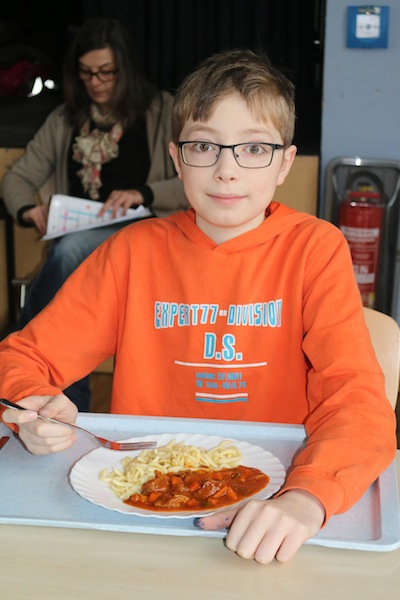 Schüler in Cafeteria