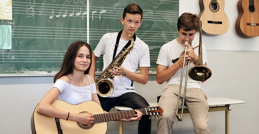 Musizierende Schüler